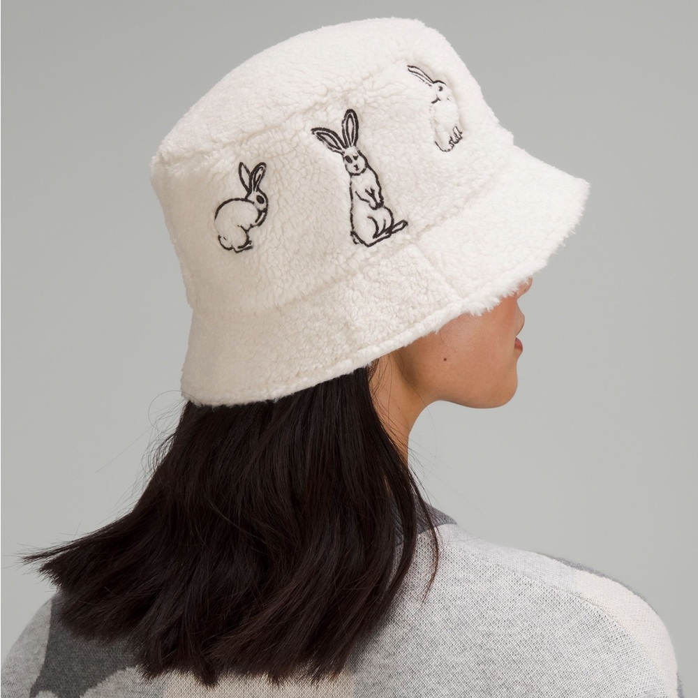 *Last one* Rare NWT Lululemon New Year Bucket Hat